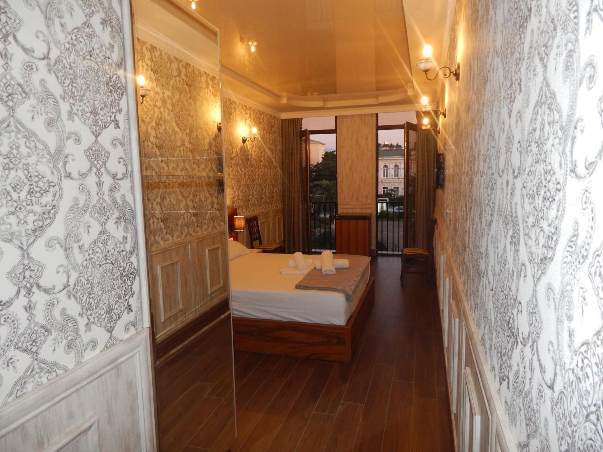 Melini Boutique Hotel Batumi Luaran gambar